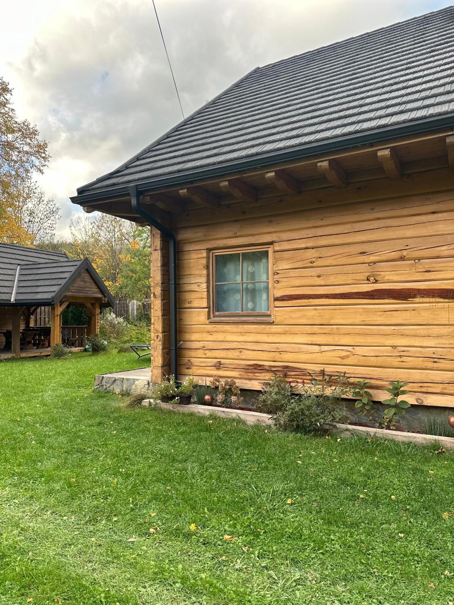 Fajna Chatka Ustrzyki Dolne Exterior foto